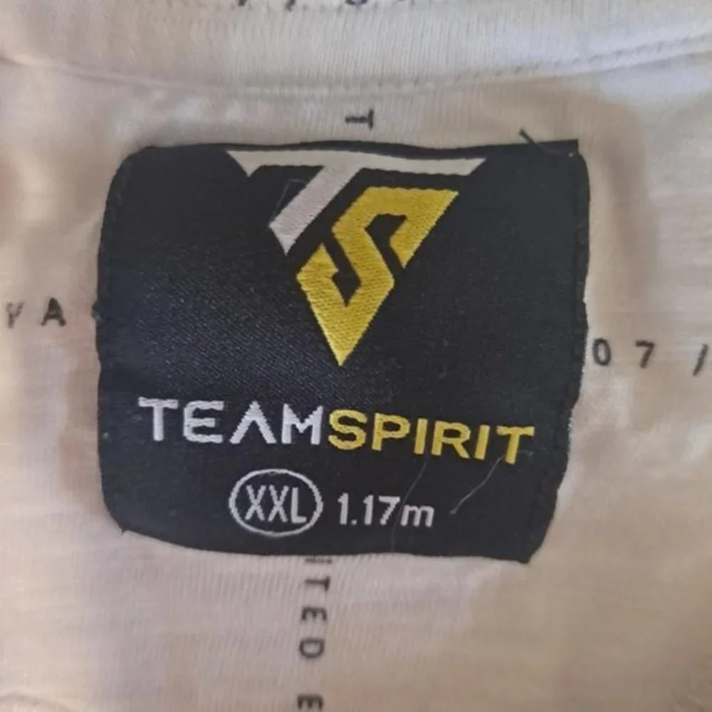 TEAM Spirit White Limited‎ Edition Shirt Size XXL